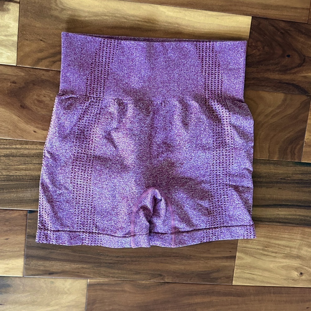 High Waisted Seamless Workout Contour Shorts size Large
